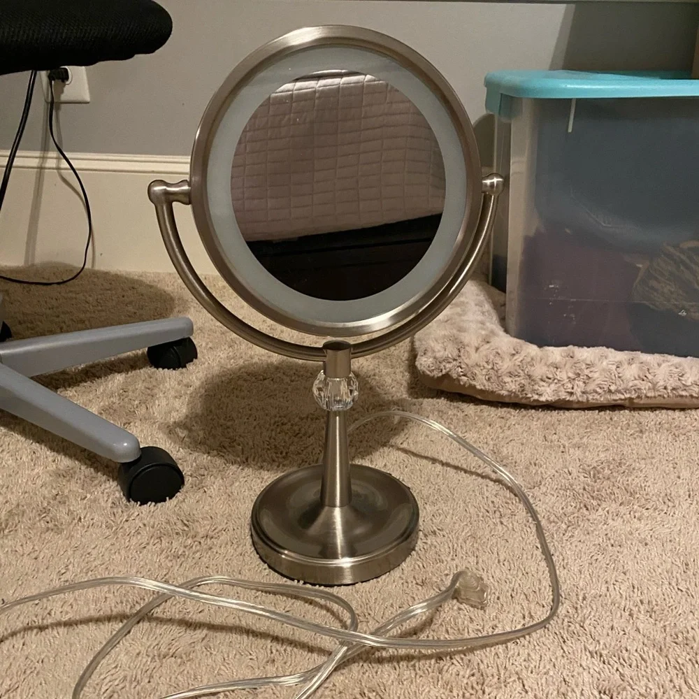 Vanity mirror - Picture 2 of 3